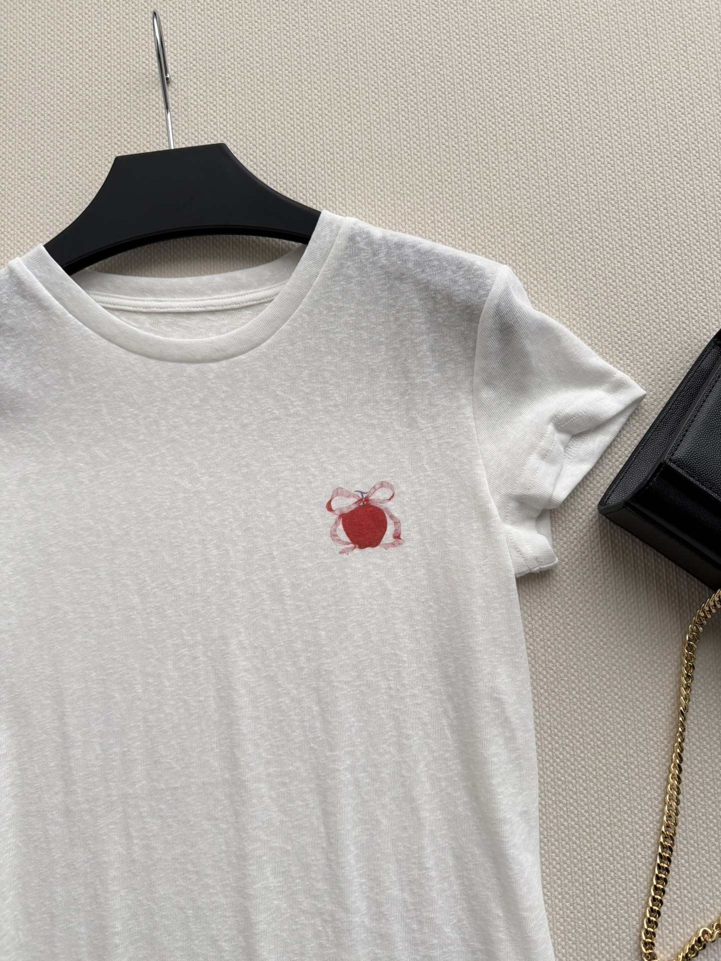 Women's short sleeves